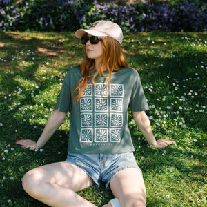 Open image in slideshow, Sun Grid Organic Cotton Boxy Tee
